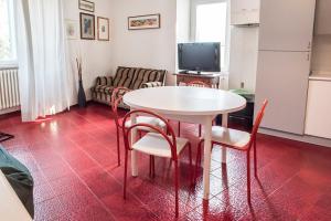 Et opholdsområde på Appartamento in piazza, Sirolo centro