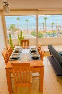 Et opholdsområde på AQUA – Mar, Espacio, Vista y Comodidades Premium