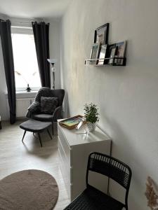 Khu vực ghế ngồi tại COZY by Interior Apartments