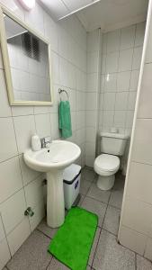 Koupelna v ubytování Alojamiento cerca a Metro Moneda