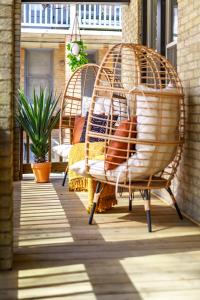 Ảnh trong thư viện ảnh của Jungle House Luxury Homes - Columbus Downtown Short North - Walk to Convention Center & Nationwide Arena - Sleeps up to 8 - Free Parking - Over 5,800 Five Stars ở Columbus