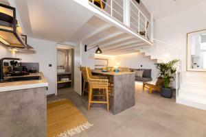 Фотография из галереи LOFTS the summer village apartments в городе Mármara