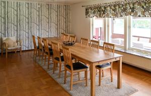 Posezení v ubytování Awesome Home In Bolmsö With Sauna