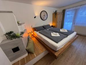 Una cama o camas en una habitación de Apart Lisa