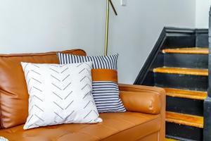 Posezení v ubytování Jungle House Luxury Stays - Columbus Downtown Short North