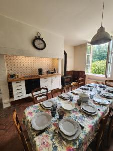 Кухня или мини-кухня в Authentique villa de campagne - Grande maison familiale avec jardin - Côte d'Albâtre
