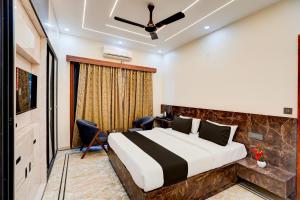 En eller flere senge i et værelse på Super Hotel O DEVOM INN + 33 billeder