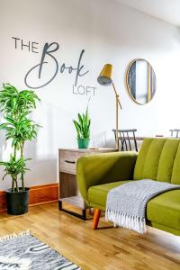 Et opholdsområde på Short North - King Bed - Free Parking - Convention