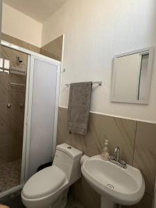 Ένα μπάνιο στο Las Flores en Quinta La Chata +7 φωτογραφίες