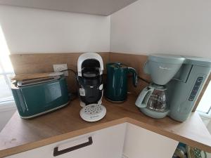 Kuchyň nebo kuchyňský kout v ubytování 04- La Potinière- Proche Plage - RDC avec Terrasse- Parking gratuit