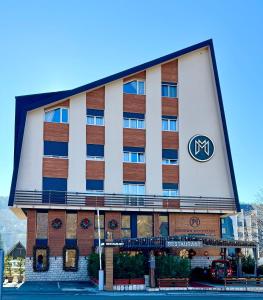 Το κτήριο όπου στεγάζεται  το διαμέρισμα