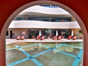 Bazén v ubytování Lancaster Tamar Hotel- Hadath nebo v jeho okolí