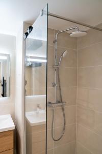 Ένα μπάνιο στο Superbe T2 Neuf avec Terrasse Hyper Centre Nice +22 φωτογραφίες