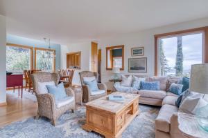 Posezení v ubytování The Anchor House - Neskowin - Meredith Lodging