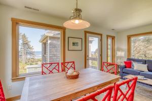 Posezení v ubytování The Anchor House - Neskowin - Meredith Lodging