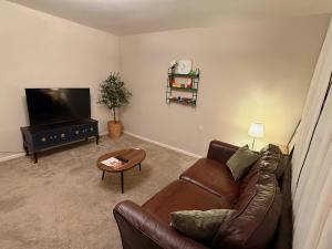 Et tv og/eller underholdning på Traditional meets Modern, steps to local shops