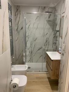 Ένα μπάνιο στο b&b NEAR AIRPORT LAMEZIA +21 φωτογραφίες