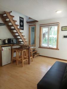 Η κουζίνα ή μικρή κουζίνα στο Hostal Pirineos