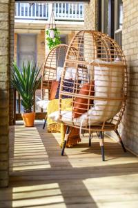 Фотография из галереи Jungle Gem by Jungle House Private Parking Reviews Downtown & Short North Walk to High Street Near OSU Convention Center & Nationwide Arena в Колумбусе +47 фотографий