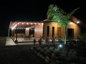 Un jardín fuera de Azlins House