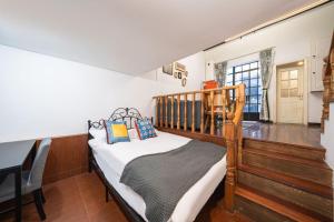 Postel nebo postele na pokoji v ubytování Tonight Homestay West Nanjing Road Shanghai Maoming Building + 235 fotografií