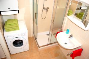 Un baño de Family Apartment - Ferienwohnumg im Südburgenland 10 fotos más