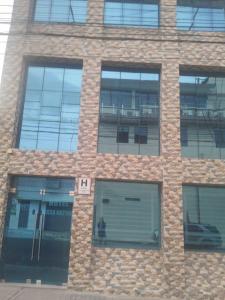 Tòa nhà nơi khách sạn tọa lạc