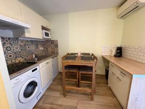 Køkken eller tekøkken på Havre de paix studio parking