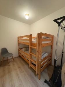 Postel nebo postele na pokoji v ubytování SUPERBE T3 AVEC PARKING ET TERRASSE en PLEIN CENTRE-VILLE