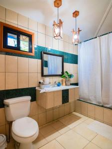 Koupelna v ubytování Tropical tides