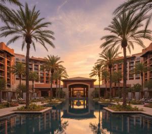 Hồ bơi trong/gần Summerlife Hotel