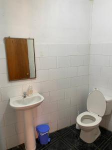 Φωτογραφία από το άλμπουμ του Habitacion con baño privado σε Tome