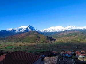 Γενική θέα στο βουνό ή θέα στο βουνό από  αυτή η παραθεριστική κατοικία +8 φωτογραφίες