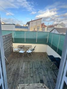 En balkon eller terrasse på Paris - Metro à 5 minutes grande terrasse