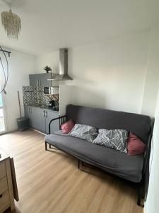 Køkken eller tekøkken på Paris - Metro à 5 minutes grande terrasse