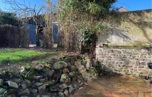 Zahrada ubytování 2 Bedroom Cozy Home In Heugueville-Sur-Sienne + 14 fotografií