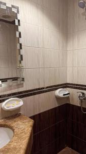 صورة لـ فندق الرسالة الذهبي شارع المنصور توصيل مجاني للحرمGolden Message Hotel, Mansour Street في Az Zahrāʼ +19 صورة