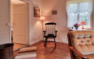 Posezení v ubytování 3 Bedroom Amazing Home In Broaryd