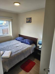 Postel nebo postele na pokoji v ubytování Departamento 2D y 2B cómodo y central