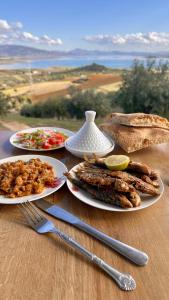 Comida en el departamento o alrededores