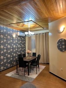 Posezení v ubytování Residence Ngouandjo