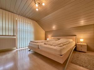 En eller flere senge i et værelse på Riedenburg II