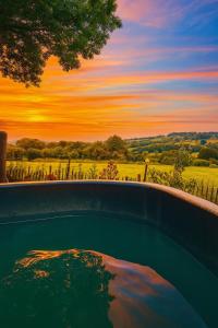 Bazén v ubytování Retreat in Shaftesbury nebo v jeho okolí