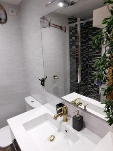 Ένα μπάνιο στο Dream of Eden