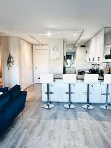 Afbeelding uit fotogalerij van Beautiful bright cozy condo! in Minneapolis