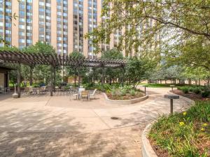 En have udenfor Beautiful bright cozy condo!