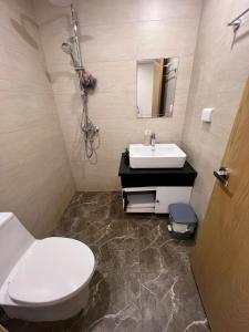 Ένα μπάνιο στο QUY NHƠN - FLC Sea Tower - Codotel View Biển - Hồ Bơi 4 Mùa-Sea View Hotel