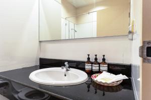 Ένα μπάνιο στο Mahachai Grand View +28 φωτογραφίες