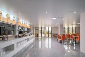 En restaurant eller et andet spisested på Ruiyue Resort Hotel (Shenzhou Peninsula Branch)