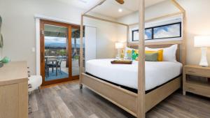 Ένα ή περισσότερα κρεβάτια σε δωμάτιο στο ❤PiH❤Aloha Paradise Large Private Pool Waterfall Spa PLUS 2024 Resort Pool Passes +64 φωτογραφίες